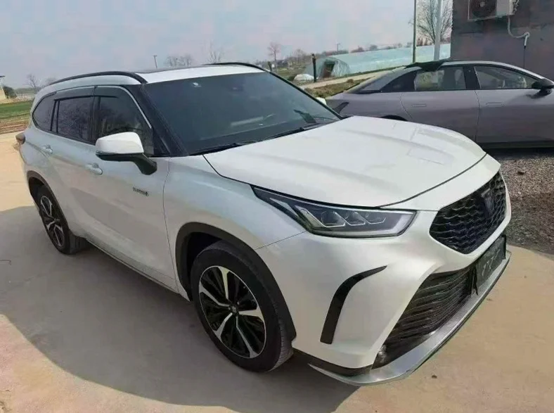 丰田皇冠 正面外观二