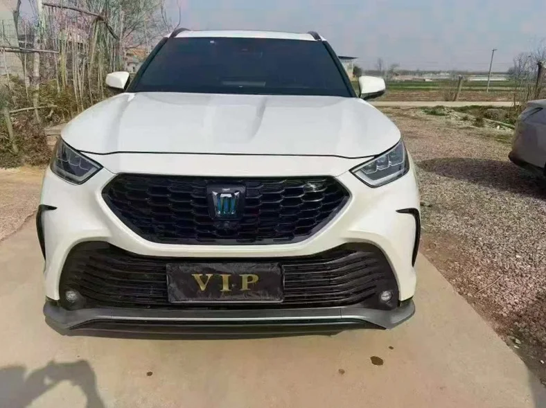 22年丰田皇冠陆放 2.5L七座四驱尊贵版