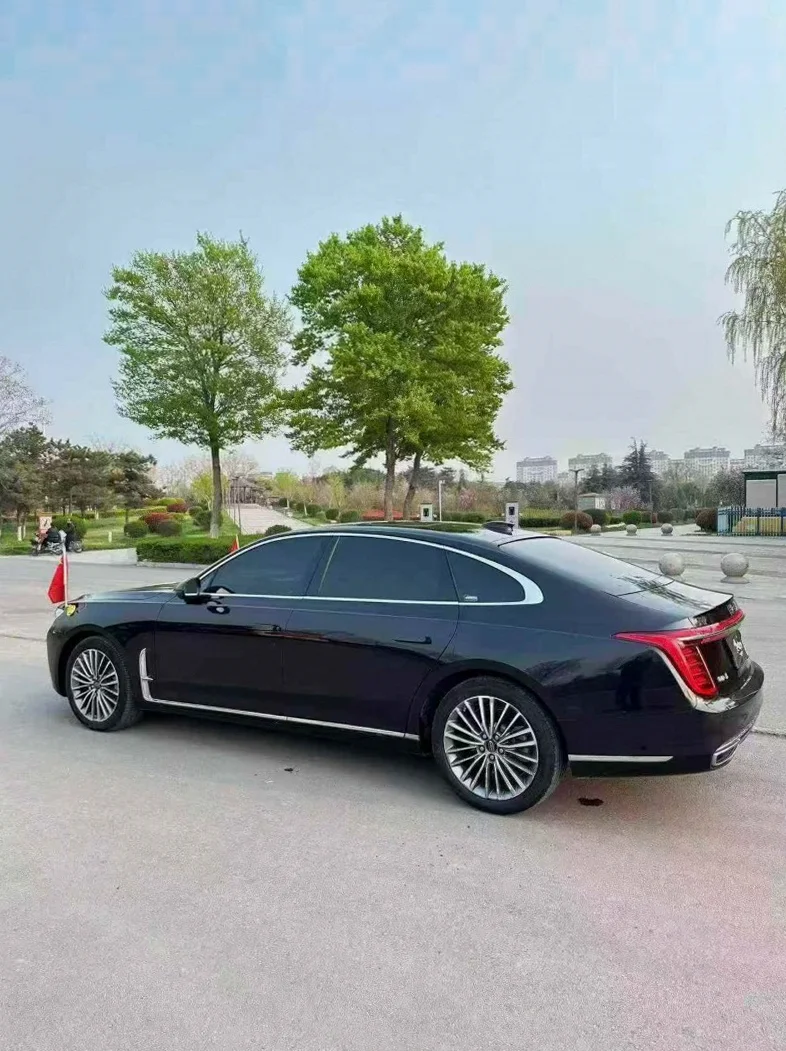 红旗H9 内饰前排