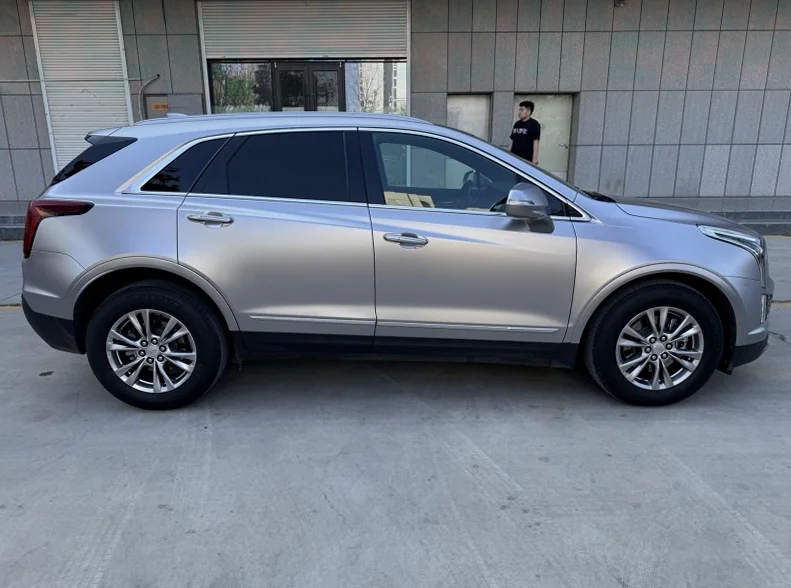 凯迪拉克XT5 驾驶室