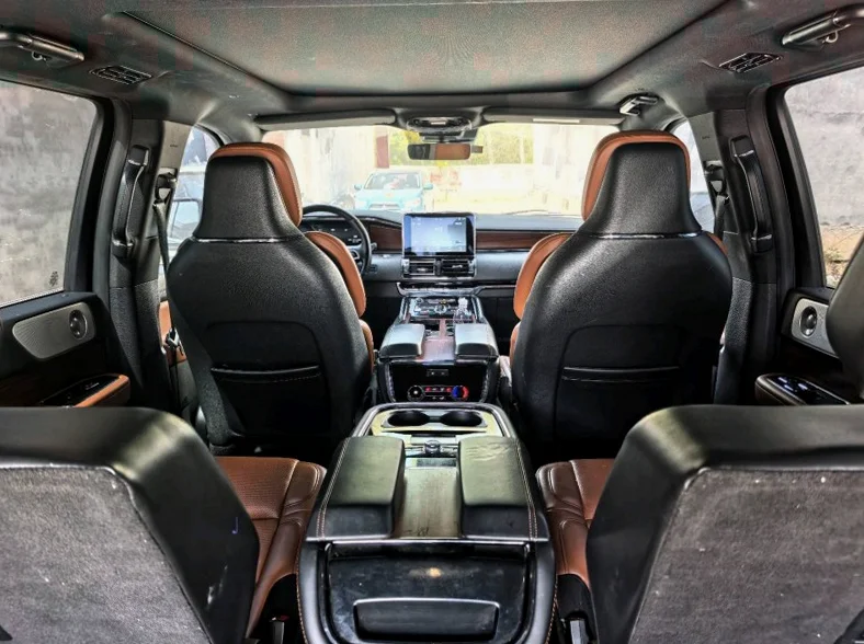 林肯领航员 正面外观三