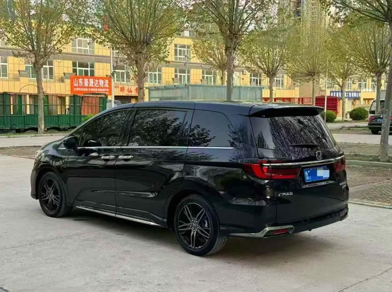 本田奥德赛 内饰后排