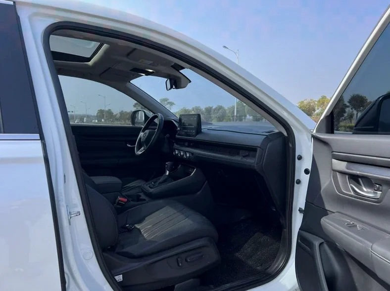 本田皓影 内饰后排