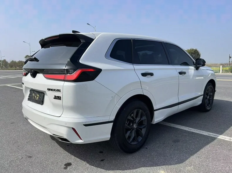 本田皓影 后面外观二