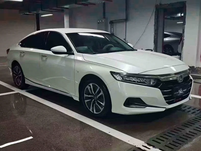 本田雅阁 正面外观三