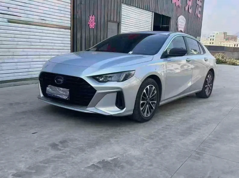 传祺影豹 正面外观三