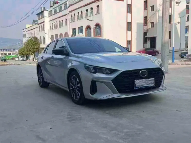 传祺影豹 正面外观二