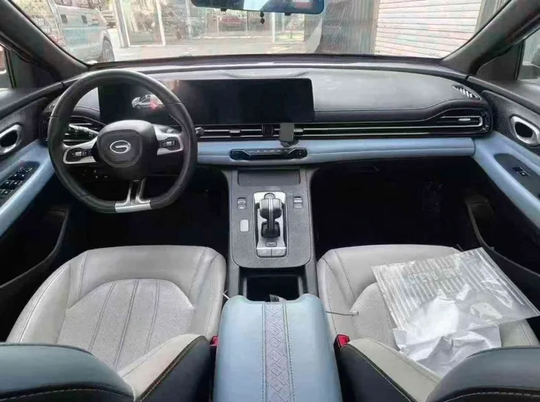 传祺影豹 后面外观一