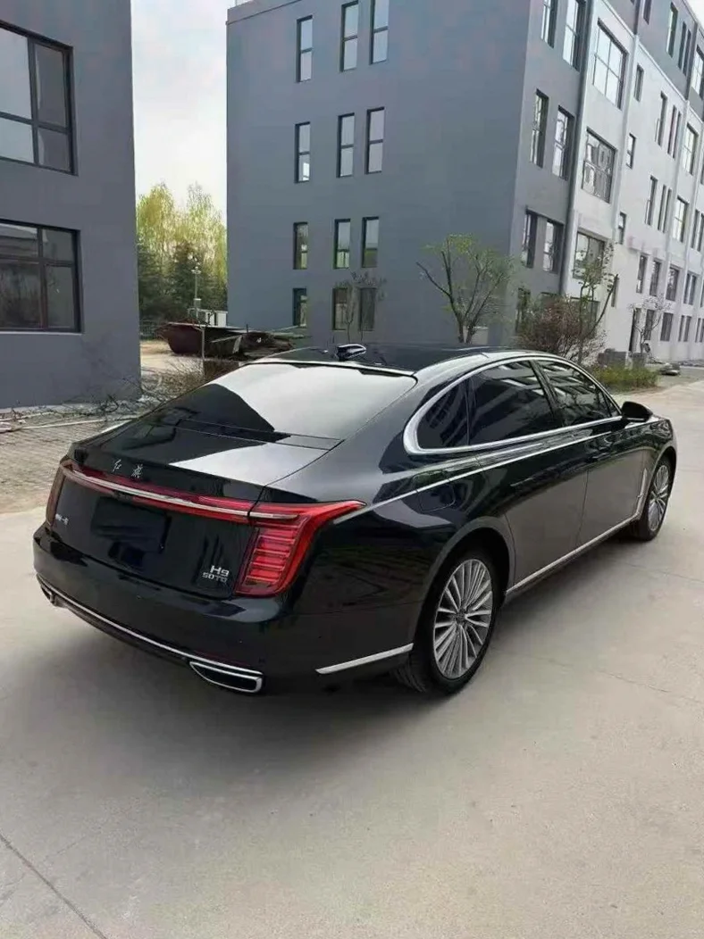 红旗H9 内饰前排