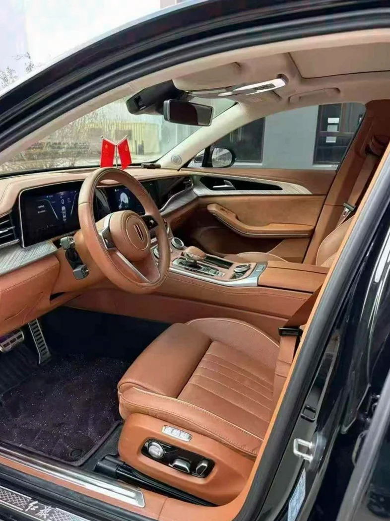 红旗H9 后面外观一