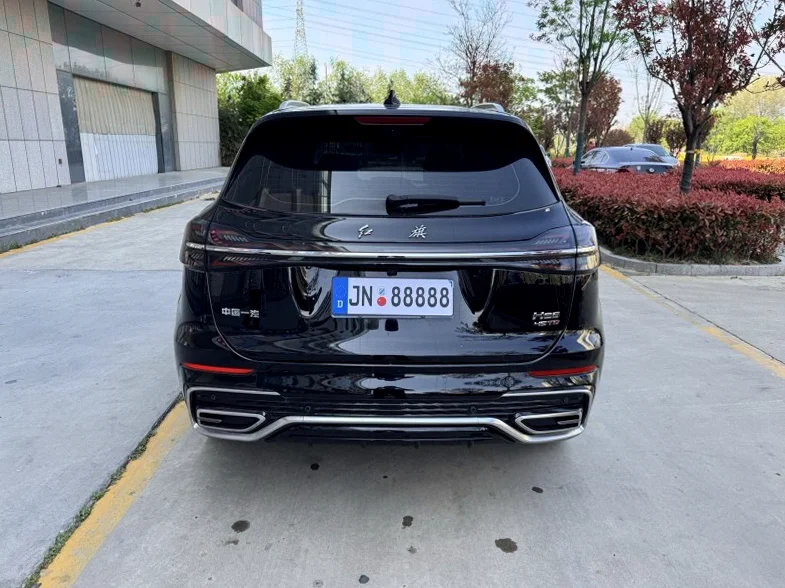 红旗HS5 后面外观一