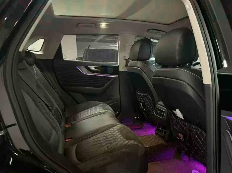 红旗HS5 内饰前排