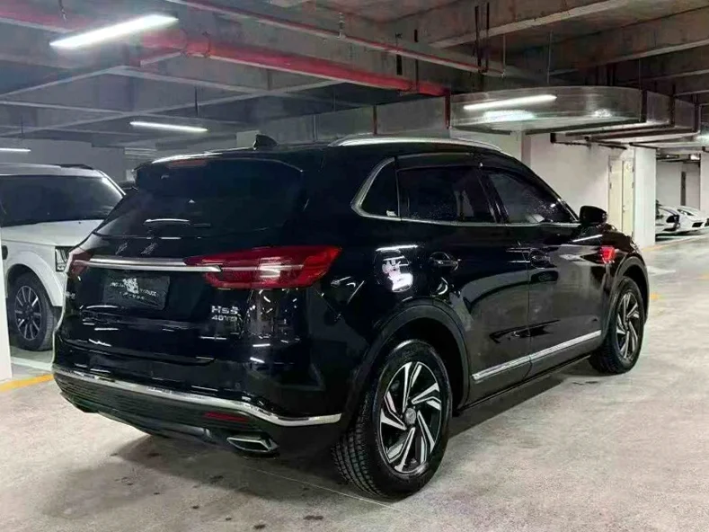 红旗HS5 内饰后排