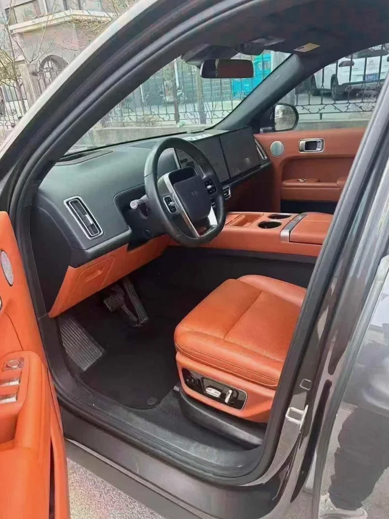 理想L7 后面外观三