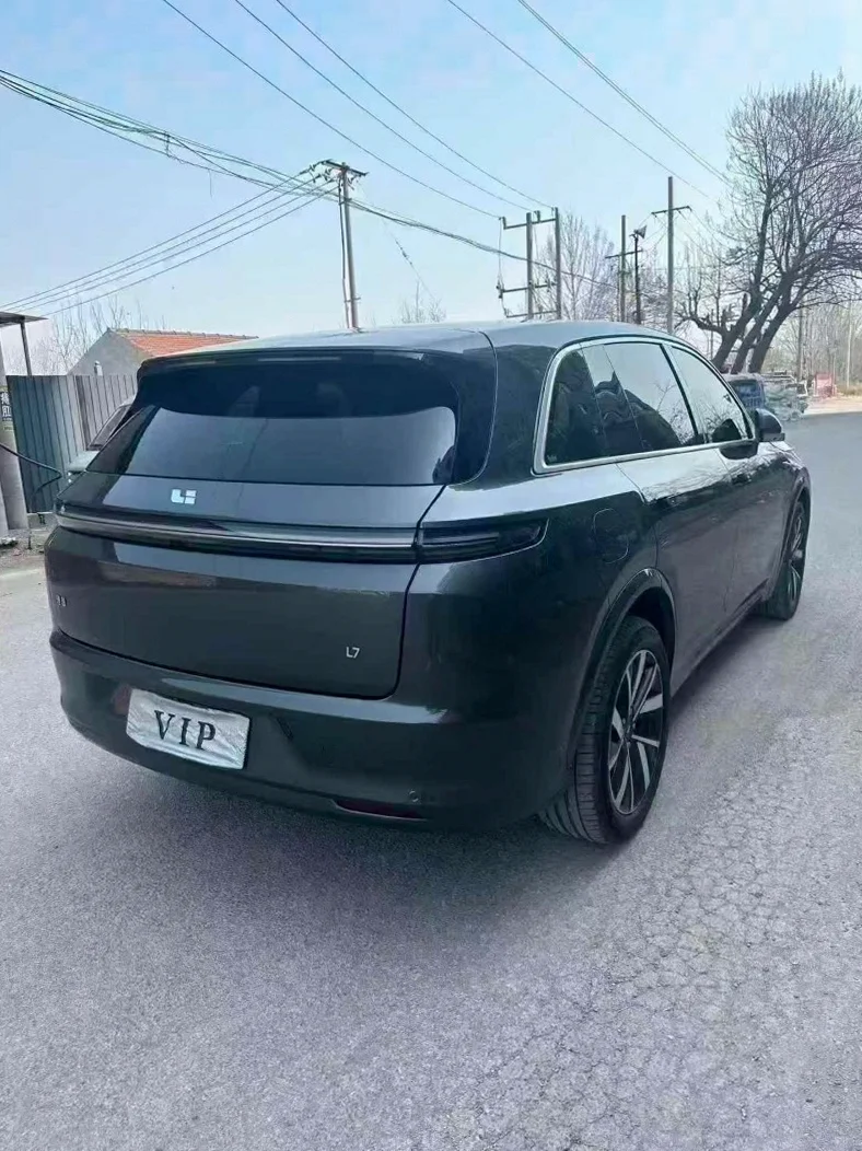 理想L7 内饰后排