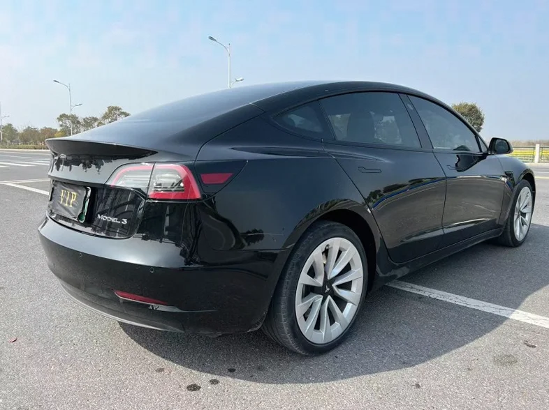 特斯拉MODEL 后面外观二