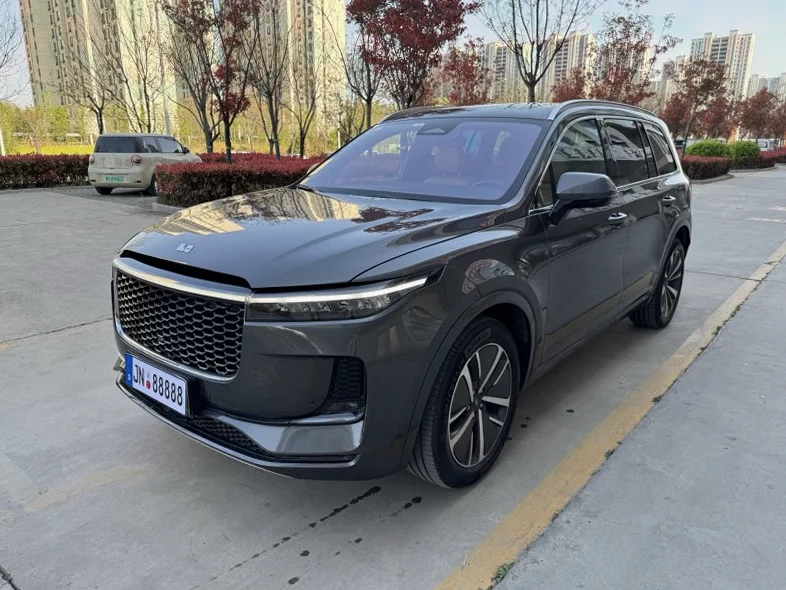 理想ONE 正面外观二