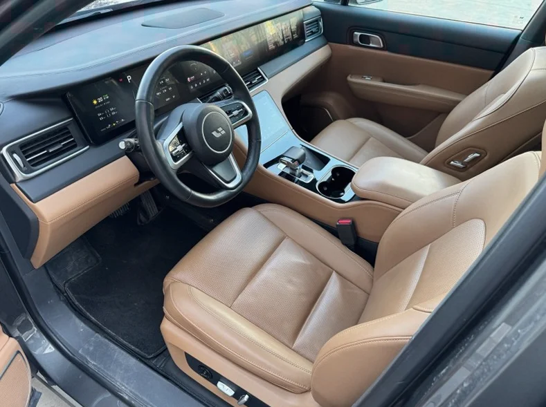 理想ONE 后面外观二