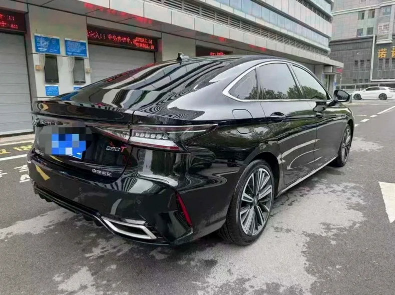 奇瑞艾瑞泽 内饰前排