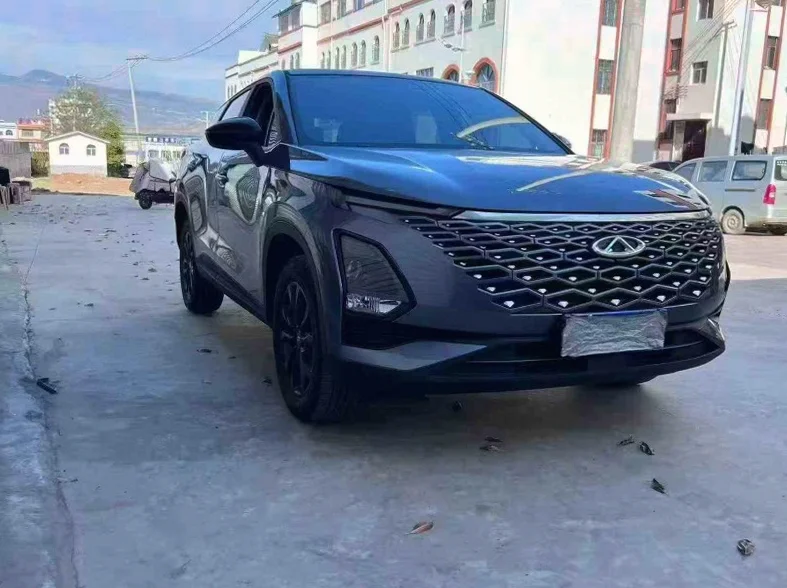 奇瑞欧萌达 正面外观三