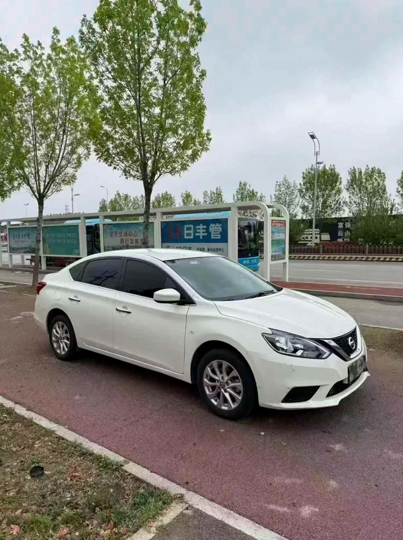 日产轩逸 正面外观二