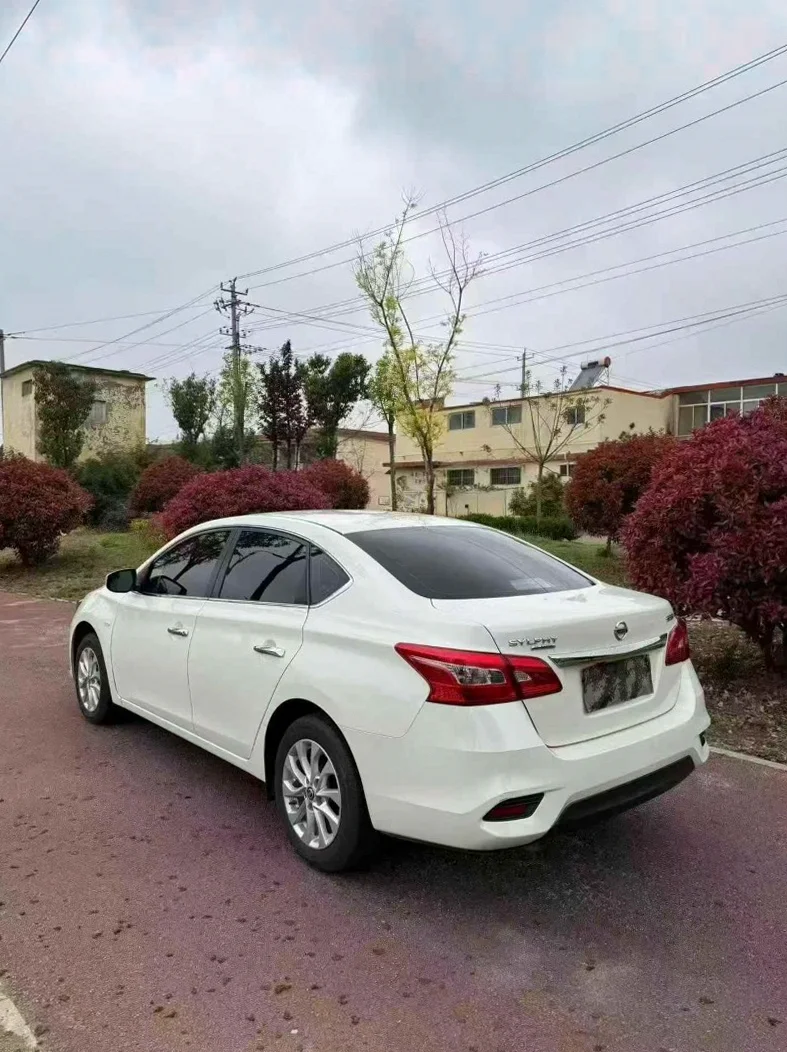 日产轩逸 内饰前排