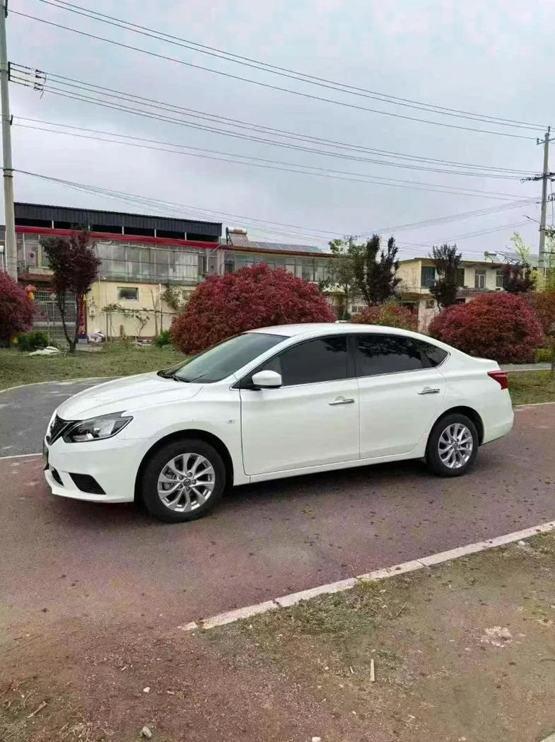 日产轩逸 正面外观三