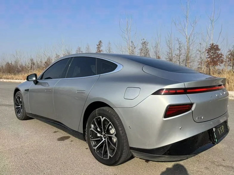 小鹏汽车p7 后面外观三