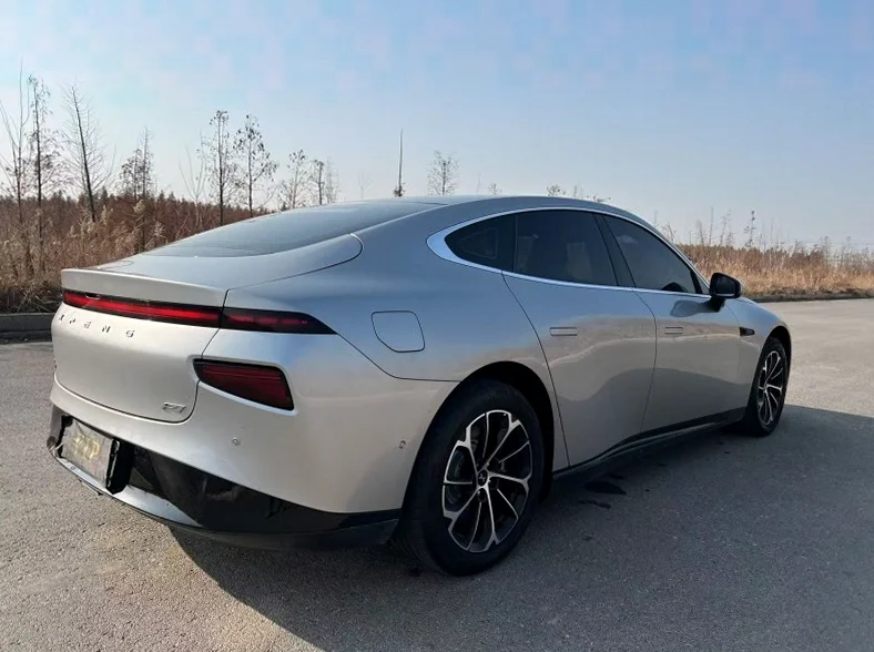 小鹏汽车p7 后面外观二