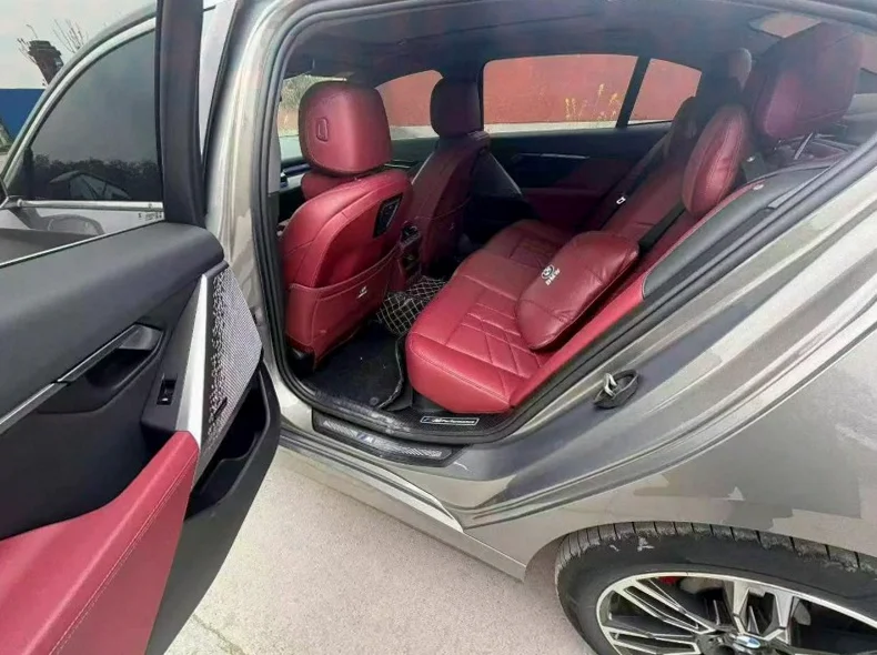 宝马5系 内饰前排