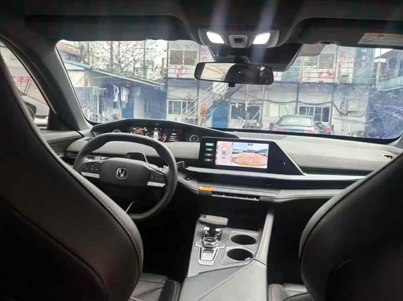 长安汽车UNI 后面外观二