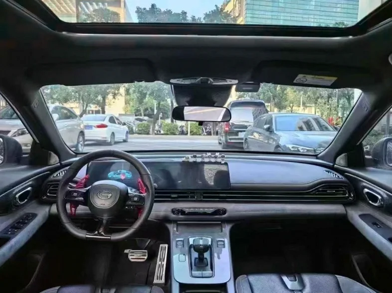 传祺影豹 正面外观三