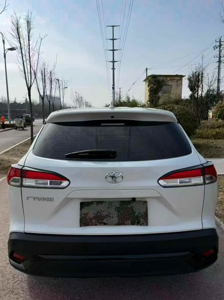 丰田锋兰达 内饰后排