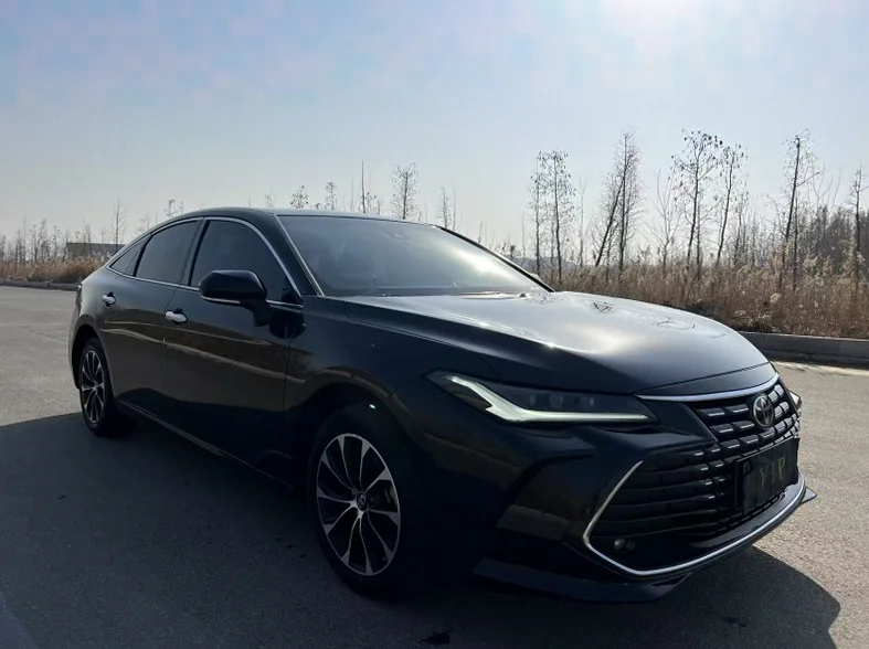 丰田亚洲龙 正面外观二