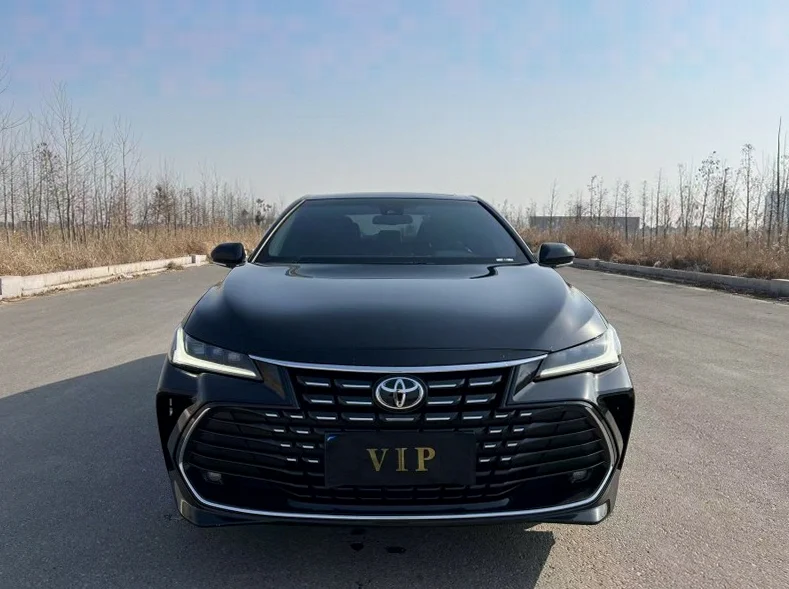 24年丰田亚洲龙2.0L顶配豪华版