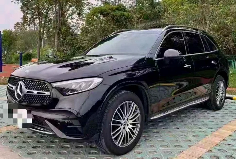 奔驰GLC 正面外观二