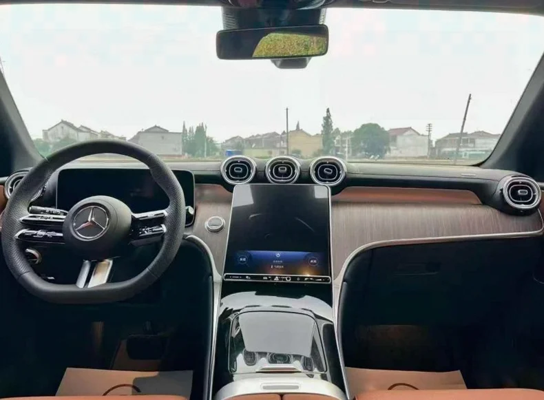 奔驰GLC 后面外观一