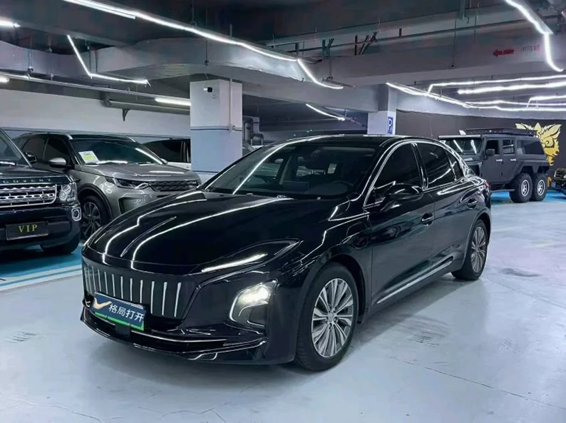 红旗E-QM5 正面外观三