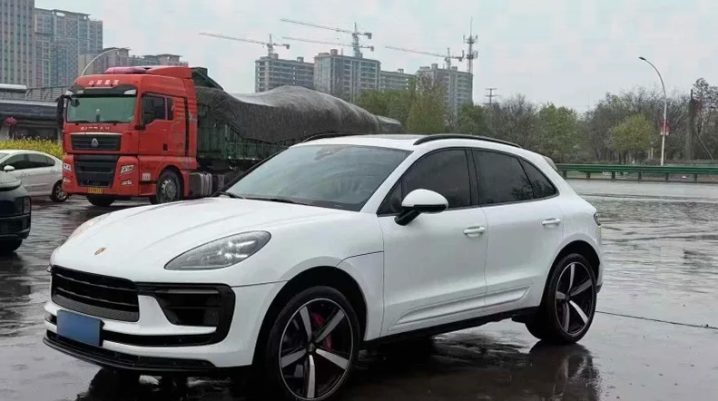 保时捷Macan 正面外观二
