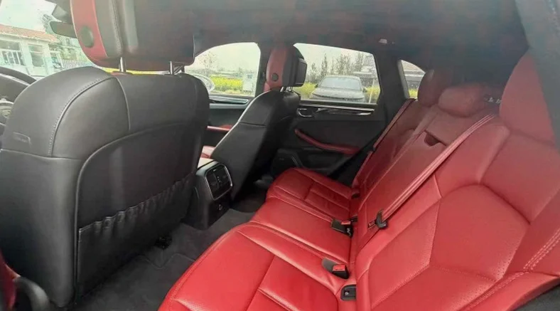 保时捷Macan 后面外观二