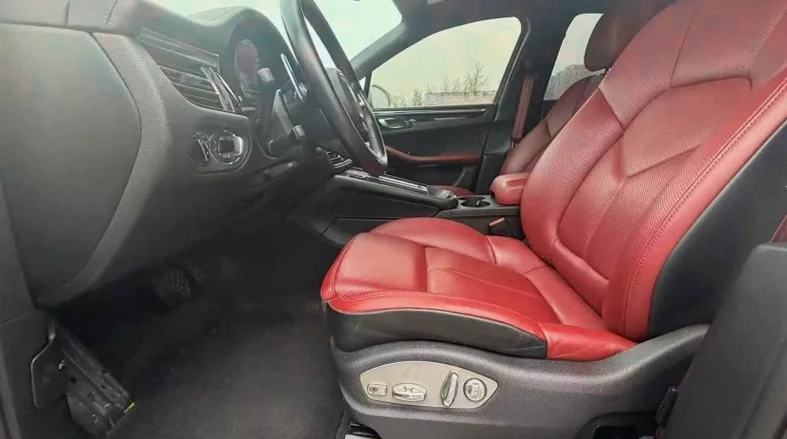 保时捷Macan 后面外观三