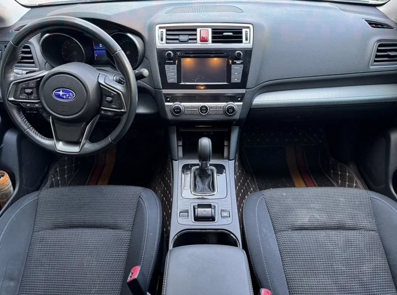 斯巴鲁力狮 正面外观三