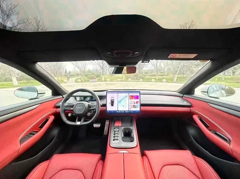 小米SU7 后面外观一