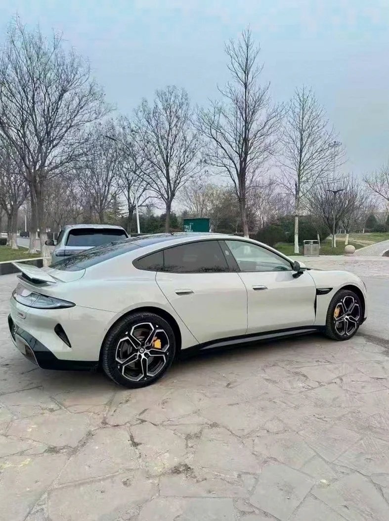 小米SU7 内饰后排