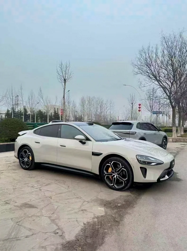 小米SU7 正面外观三