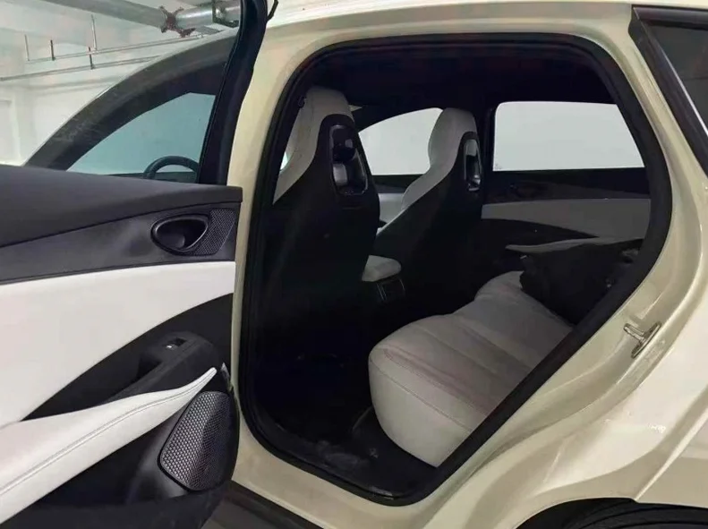 比亚迪海豹 后面外观二