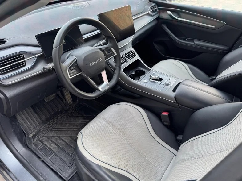 比亚迪驱逐舰 后面外观二