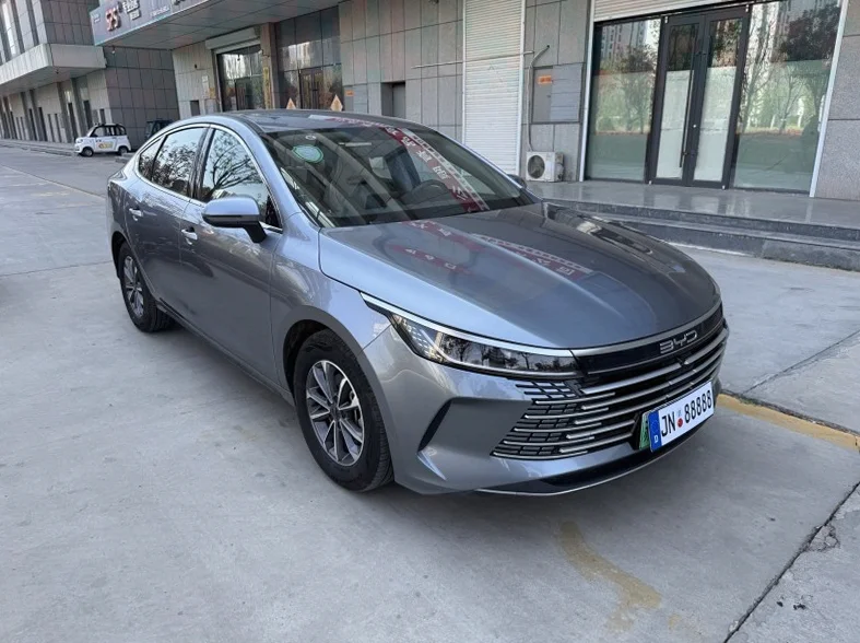 比亚迪驱逐舰 内饰后排