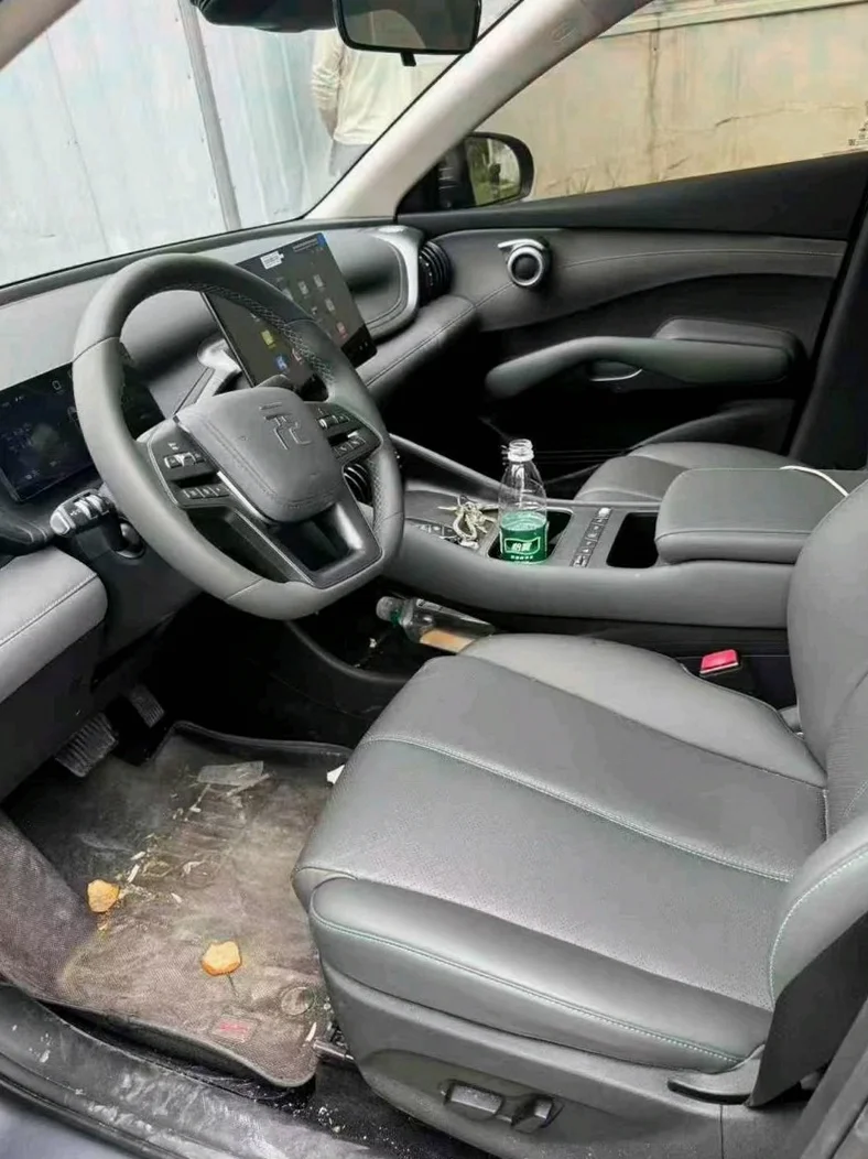 比亚迪元 正面外观二