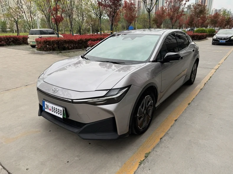 丰田BZ3Pro 正面外观二